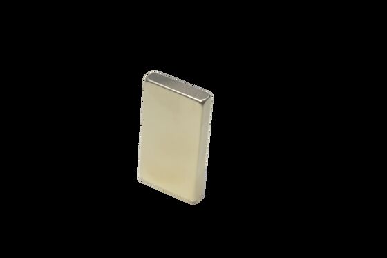 Kalite Elektrik motorları ve manyetik montajlar için özel olarak tasarlanmış NdFeB mıknatısı Neodymium kalıcı mıknatıs malzemesi Fabrika